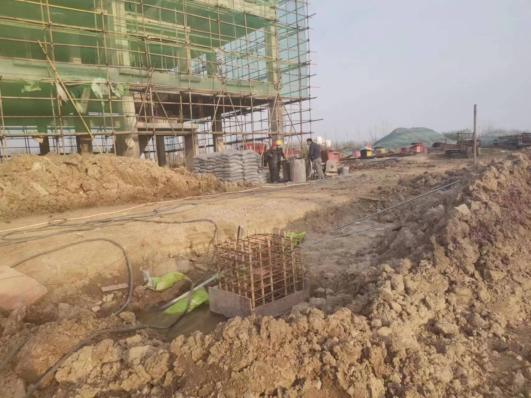 永寿当桥梁出现裂缝的时候应该及时加固修补